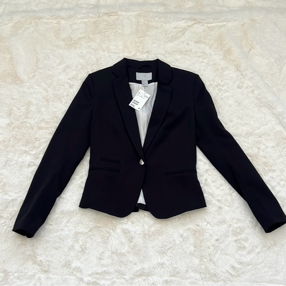 WOMEN’S H&M BLAZER
